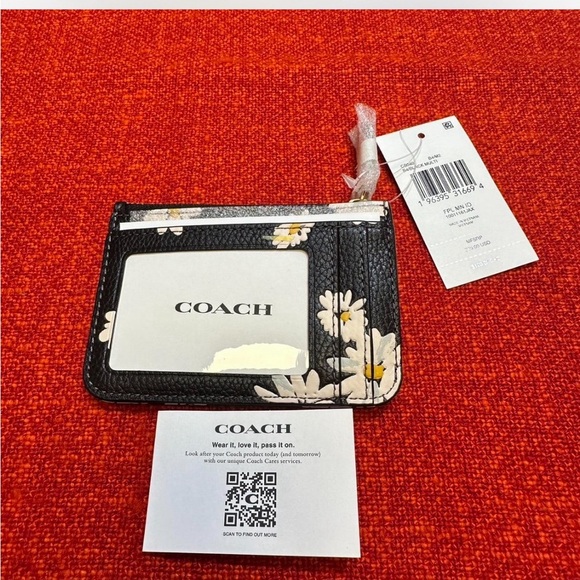 ❤️❤️❤️NEW coach card case/Keychain ❤️❤️❤️ - Picture 5 of 8